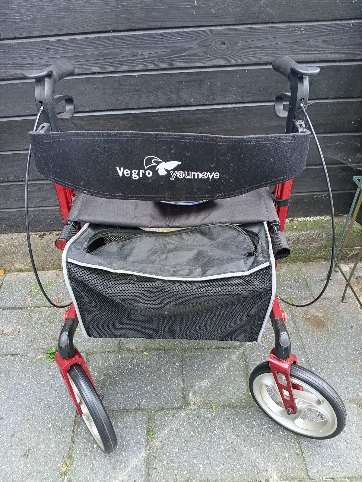 rode opvouwbare rollator Vegro Youmove, Diversen, Ophalen, Opvouwbaar, Zo goed als nieuw