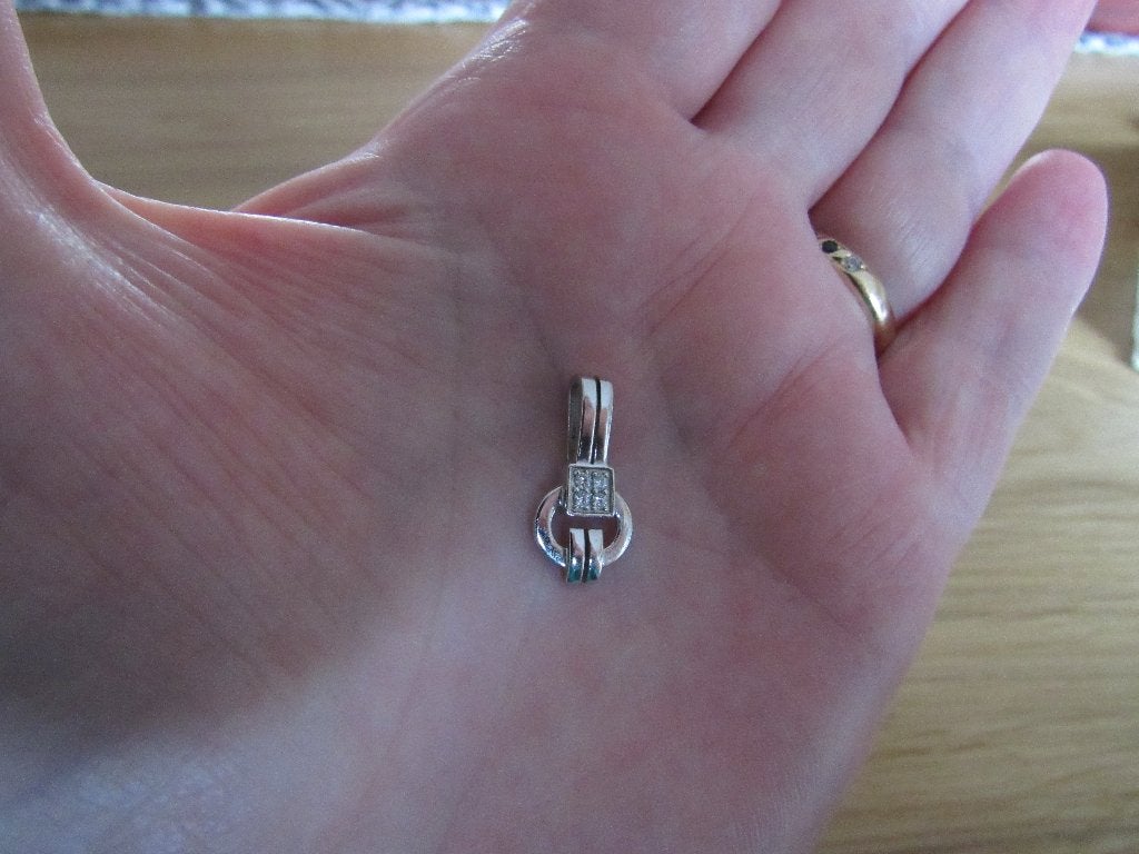 Fijne kleine Zilveren Hanger met 4 zirkonia's, Verzenden, Zo goed als nieuw, Zilver, Zilver