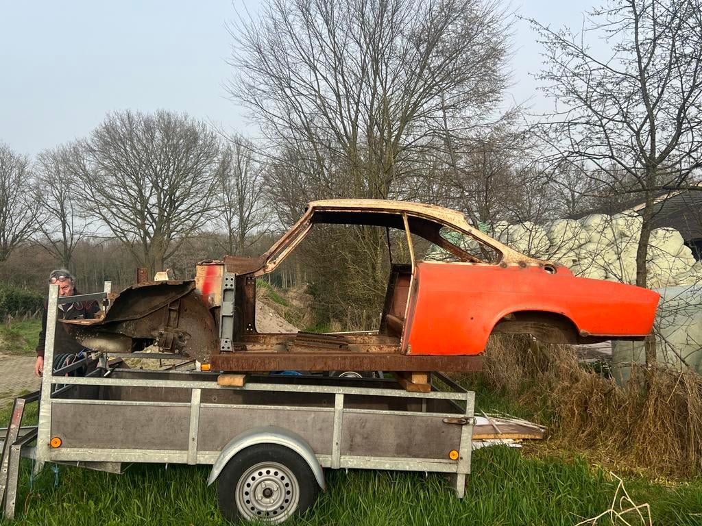 Carrosserie Simca 1200S Bertone coupe met kenteken, Ophalen, Gebruikt, Spatbord, Voor