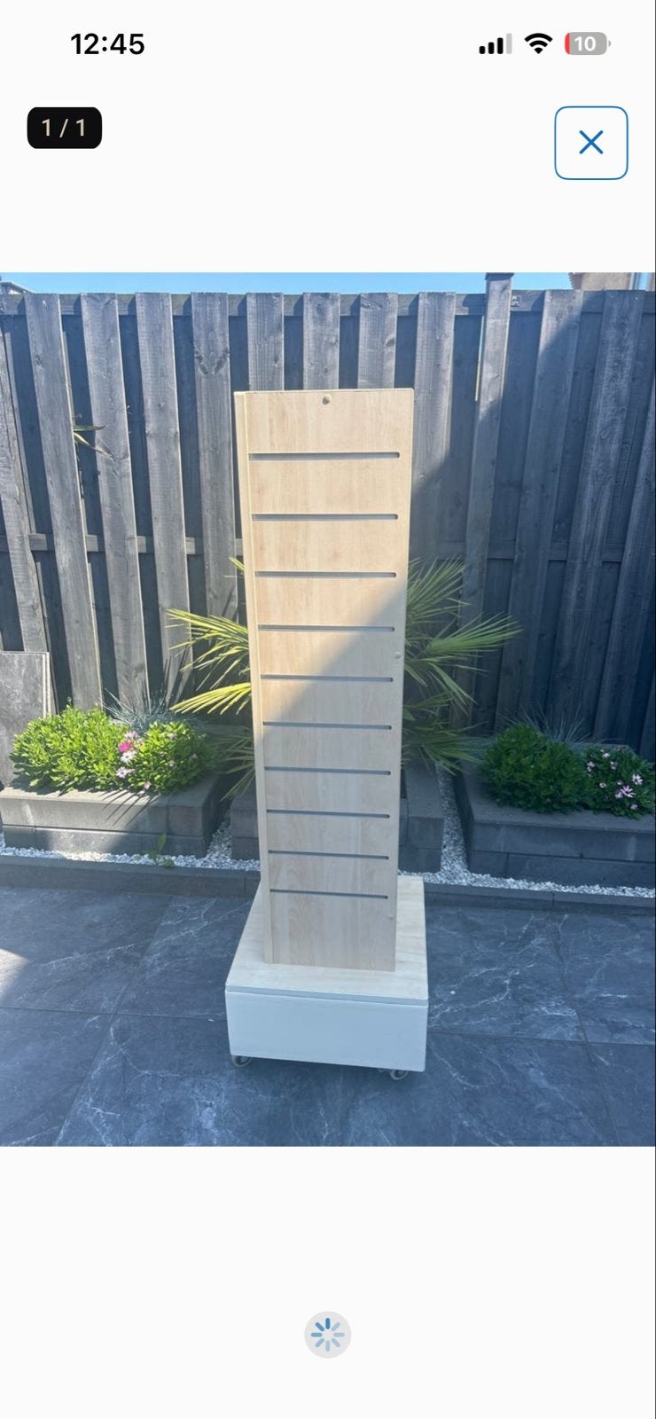 Houten displayrek op wielen - Ideaal voor winkel of beurs, Huis en Inrichting, Ophalen of Verzenden, Zo goed als nieuw