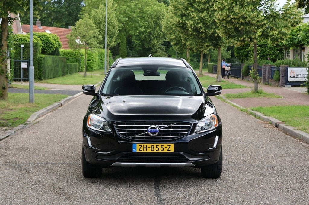 Volvo XC60 2.0 T5 FWD Momentum | NAVI | CLIMA | CRUISE TREKH, Auto's, Volvo, Voorwielaandrijving, 15 km/l, Gebruikt, Euro 6