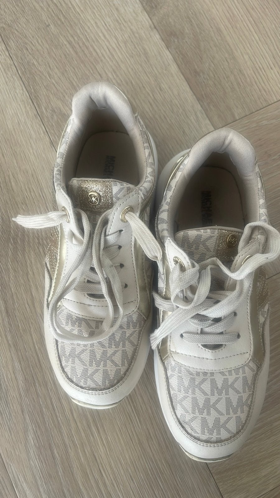 Michael Kors sneakers maat 34, Ophalen of Verzenden, Zo goed als nieuw, Jongen of Meisje, Sportschoenen
