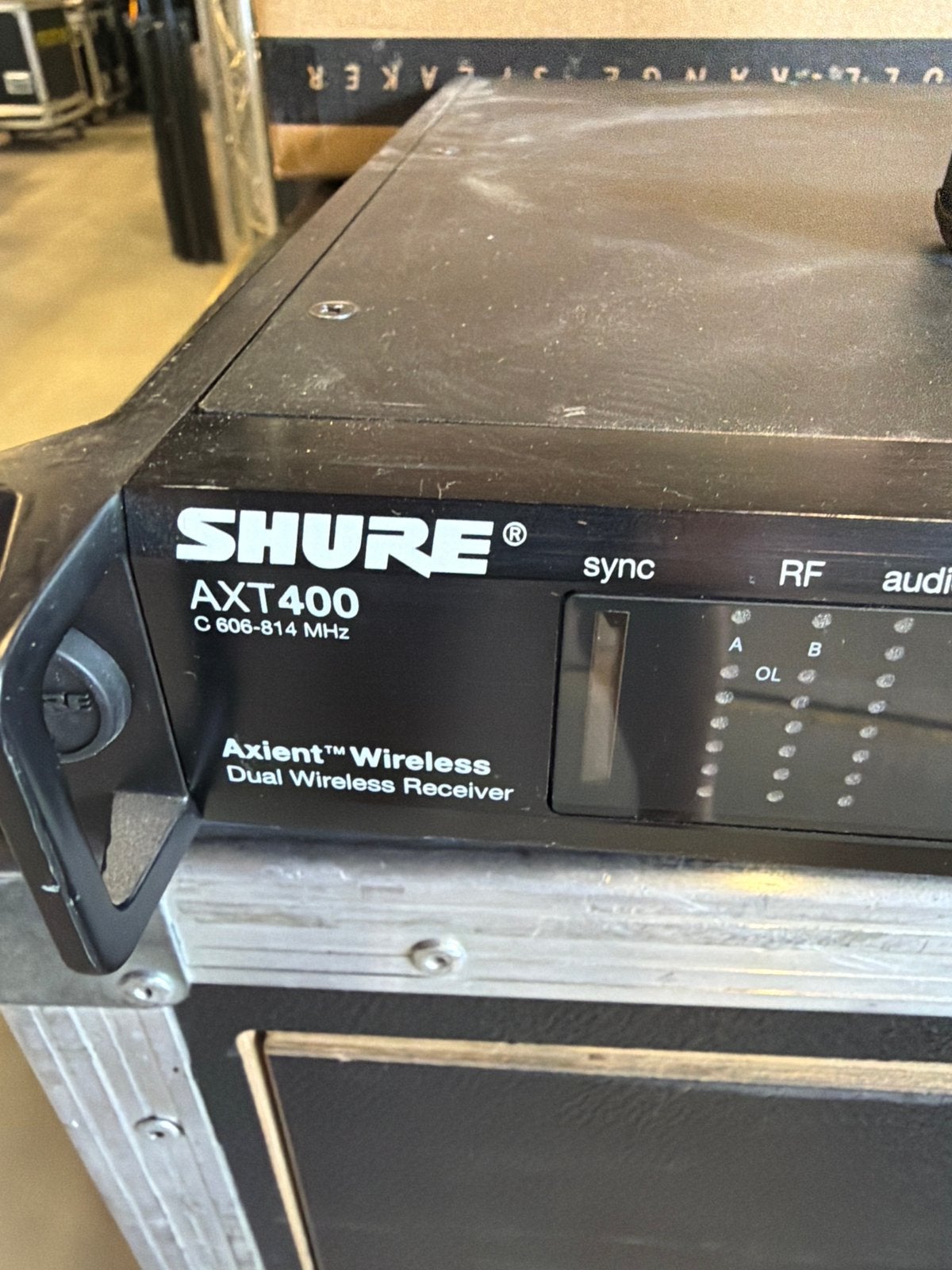Shure Axient AXT400 + 2 AXT200 – P8, Muziek en Instrumenten, Ophalen of Verzenden, Zo goed als nieuw, Zangmicrofoon