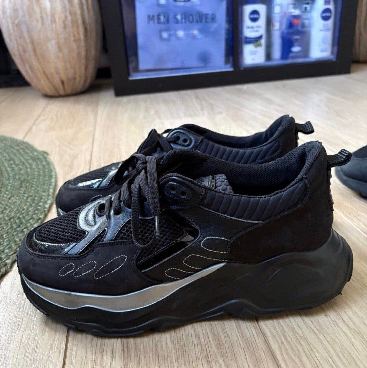Iceberg schoenen maat 42, Ophalen of Verzenden, Zo goed als nieuw, Zwart
