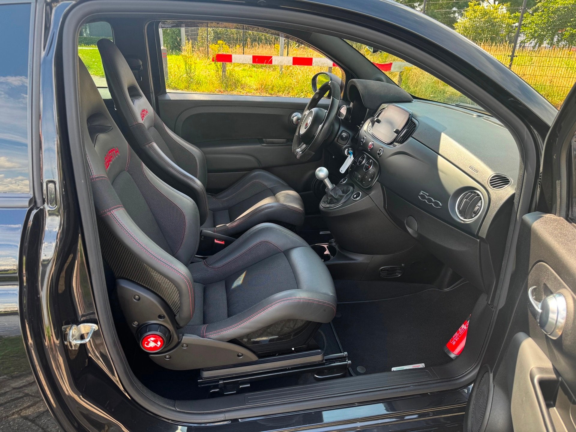 Abarth 695 1.4 T-Jet 180PK Competizione Carbon Sabelt Monza, Voorwielaandrijving, 15 km/l, Gebruikt, Euro 6