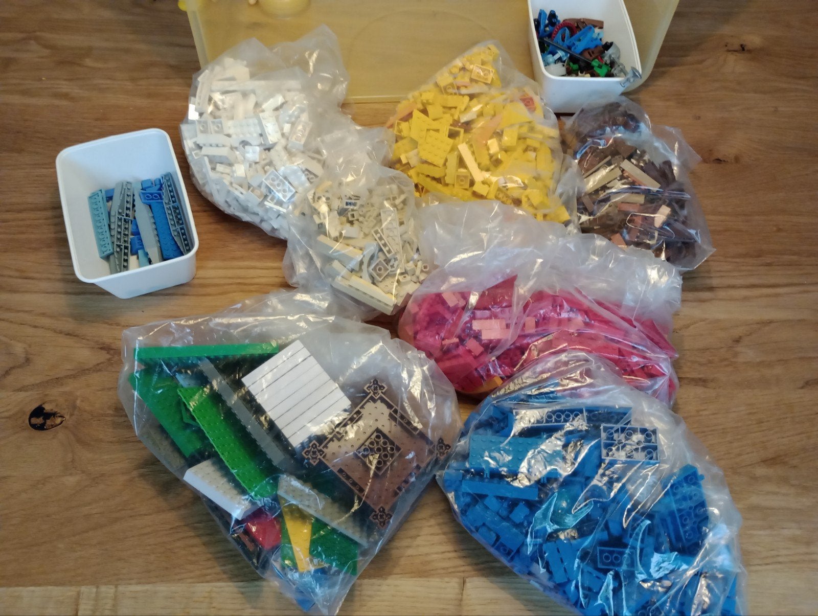 Lego gesorteerd op kleur, Ophalen of Verzenden