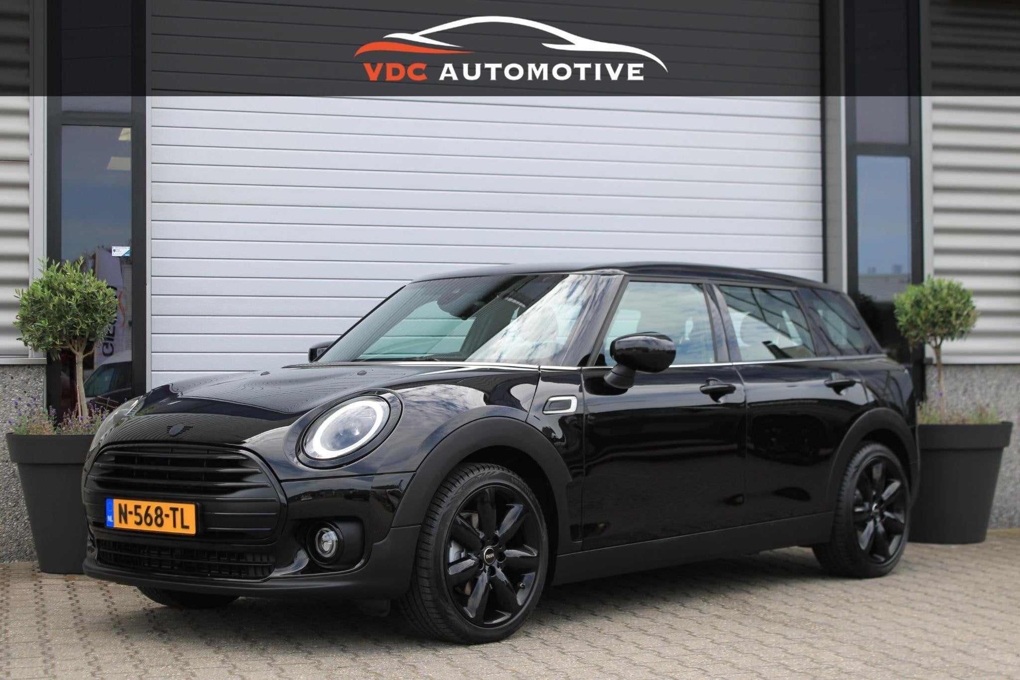 MINI Clubman 1.5 Cooper Camera | ACC | Comfort Access | Lede, 136 pk, Gebruikt, Automatische klimaatregeling, 715 kg