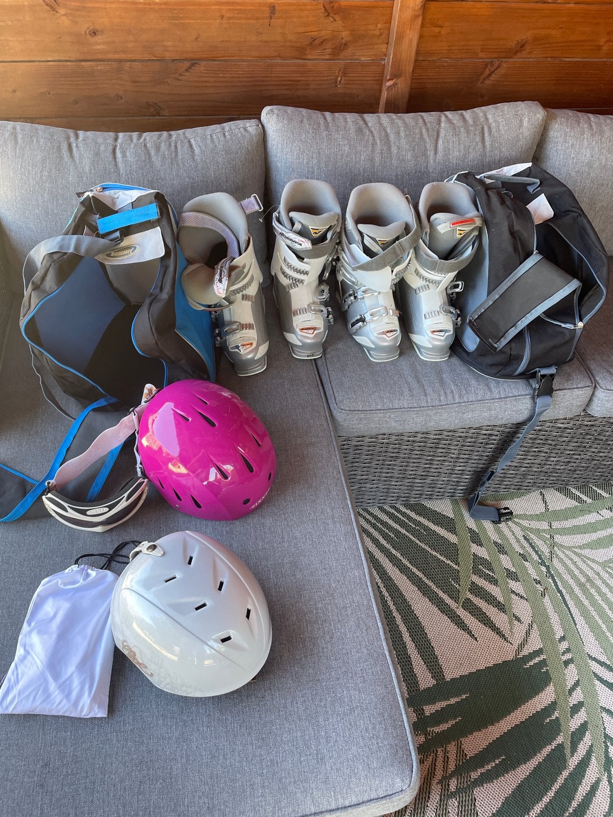 Skischoenen en helmen - Nordica en meer, Ophalen, Gebruikt, Schoenen, Nordica