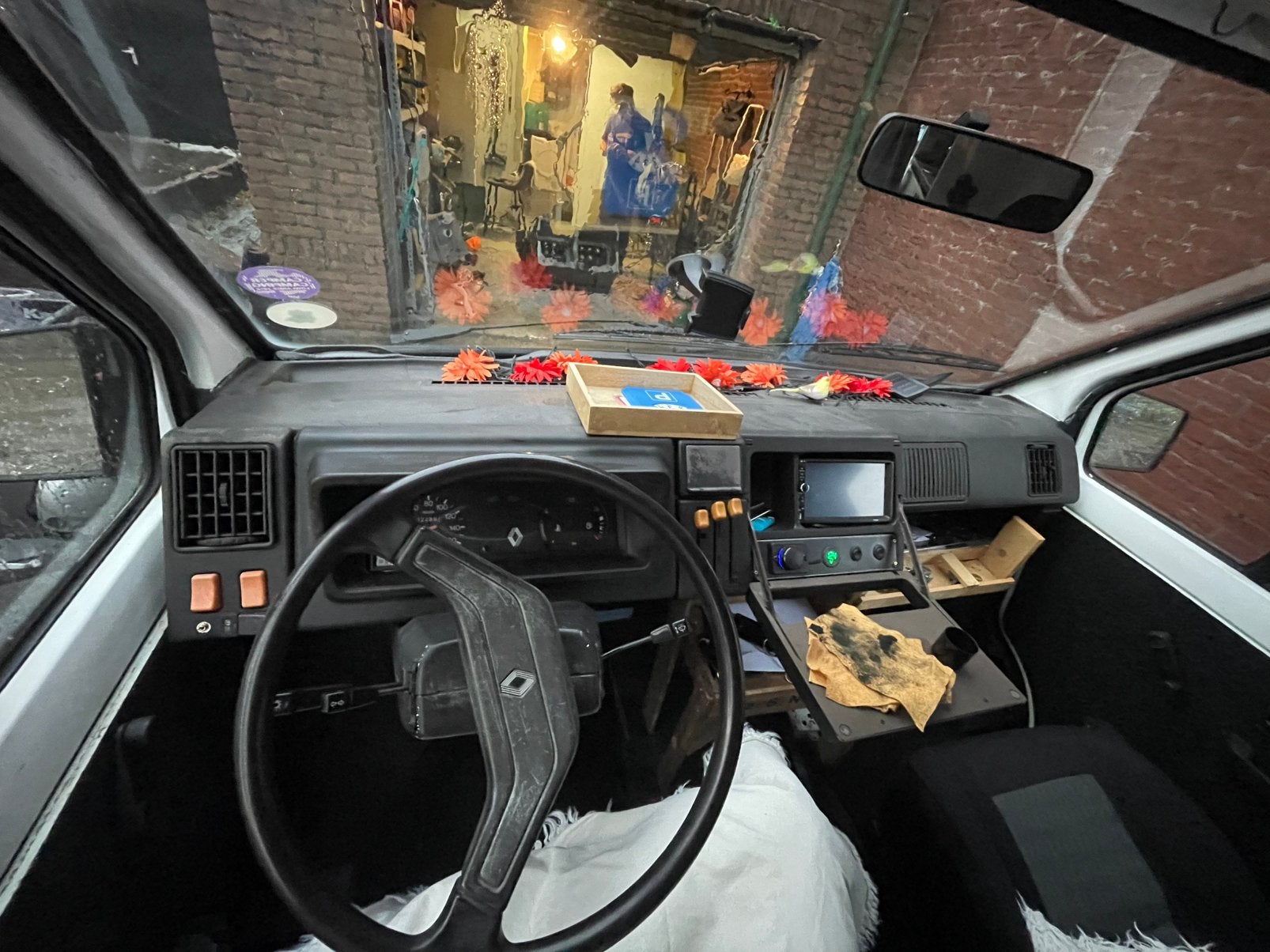 GEZOCHT! Handige harry! Voor onze Renault Trafic 1984, Ophalen, Gebruikt
