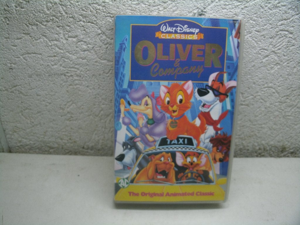 vhs 221a oliver & company, Alle leeftijden, Ophalen of Verzenden, Gebruikt