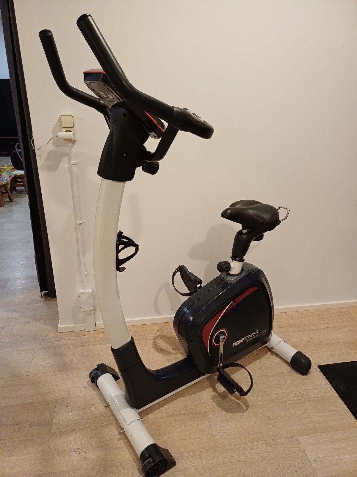 Flow Fitness Hometrainer, Ophalen, Gebruikt, Metaal, Benen