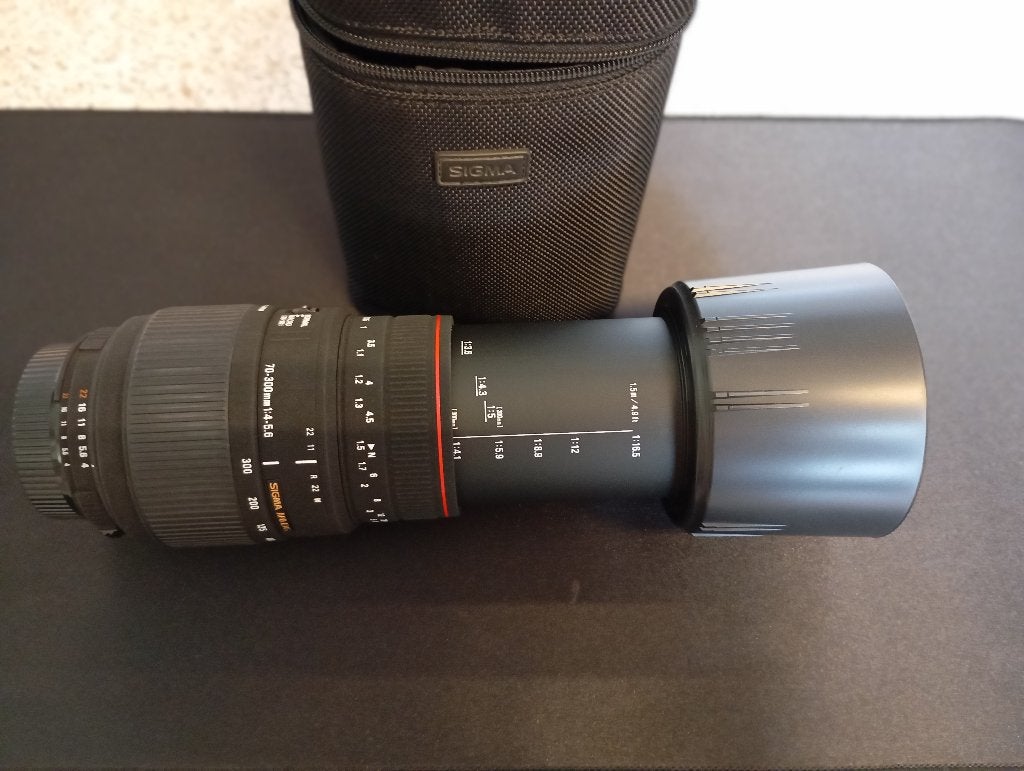 Sigma 70-300mm F4.0-5.6 DG APO, Ophalen of Verzenden, Zo goed als nieuw, Sigma, Telelens