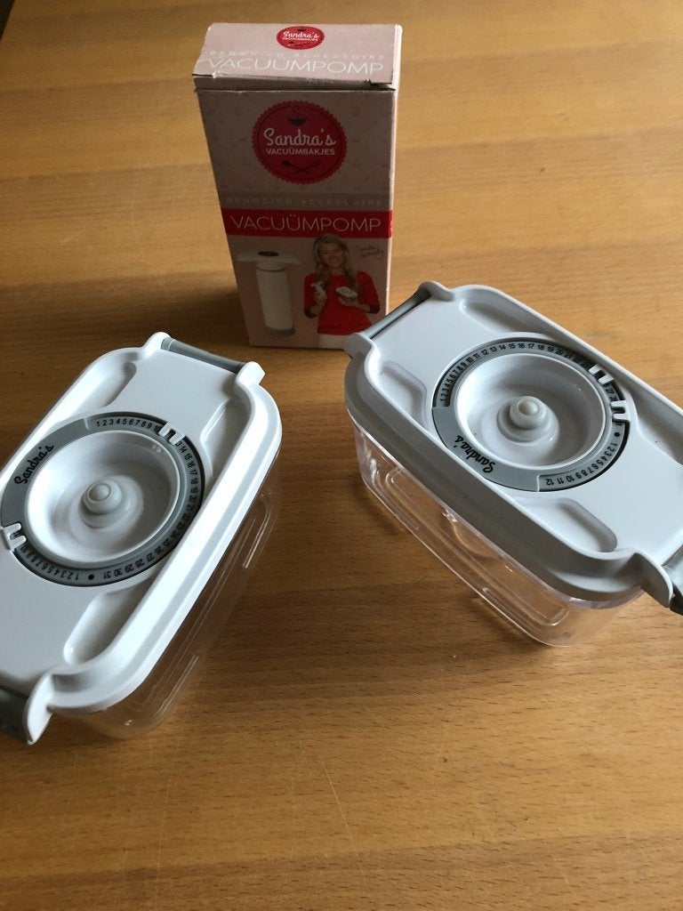 Te koop set voorraaddozen met pomp.(nieuw)., Witgoed en Apparatuur, Ophalen of Verzenden