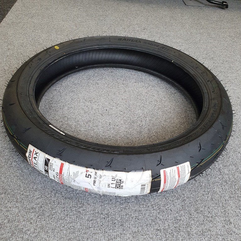 NIEUW Bridgestone Battlax R11 110/70xR17 M/C 54H 17' band, Ophalen of Verzenden, Nieuw