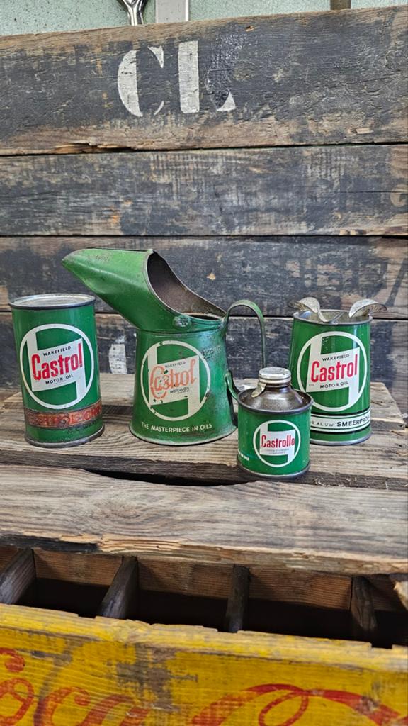 Zeer mooie en leuke castrol set.  Olieblik, Ophalen of Verzenden, Zo goed als nieuw, Gebruiksvoorwerp