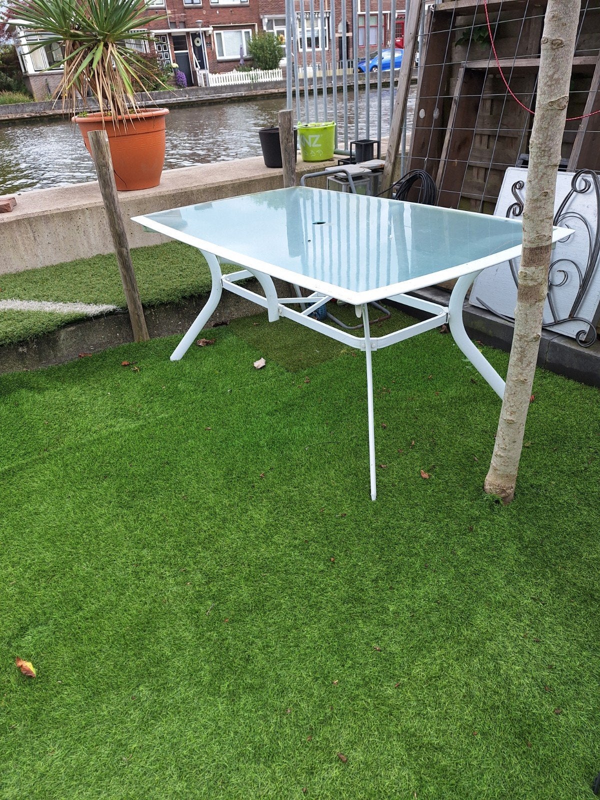 Wit aluminium tafel met glazen blad, Ophalen, Gebruikt, Rechthoekig, Aluminium