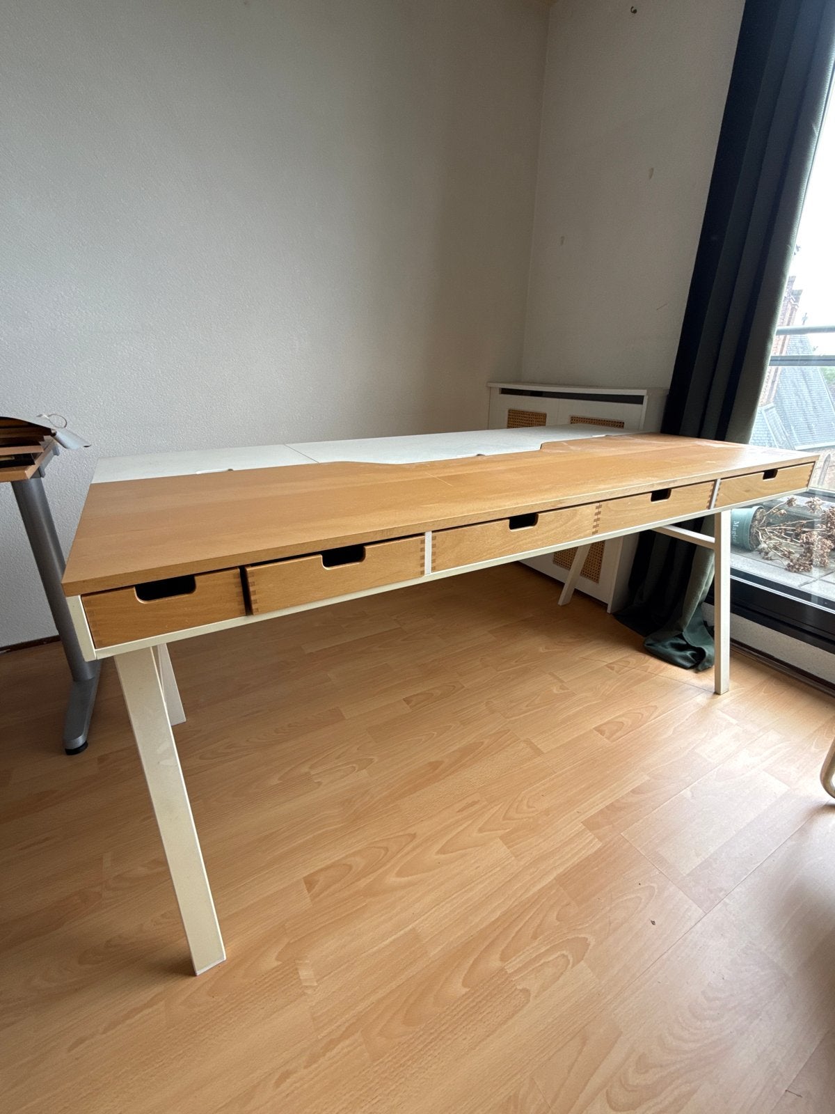IKEA Motiv Bureau - Hout met Witte Details, Huis en Inrichting, Bureaus, Ophalen, Opbergruimte, 160 cm, Gebruikt