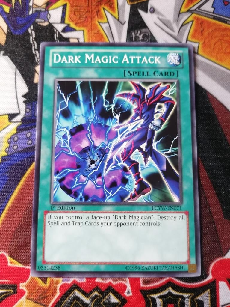 Dark Magic Attack - LCYW - Yu-Gi-Oh, Hobby en Vrije tijd, Verzamelkaartspellen | Yu-gi-Oh!, Ophalen of Verzenden, Zo goed als nieuw