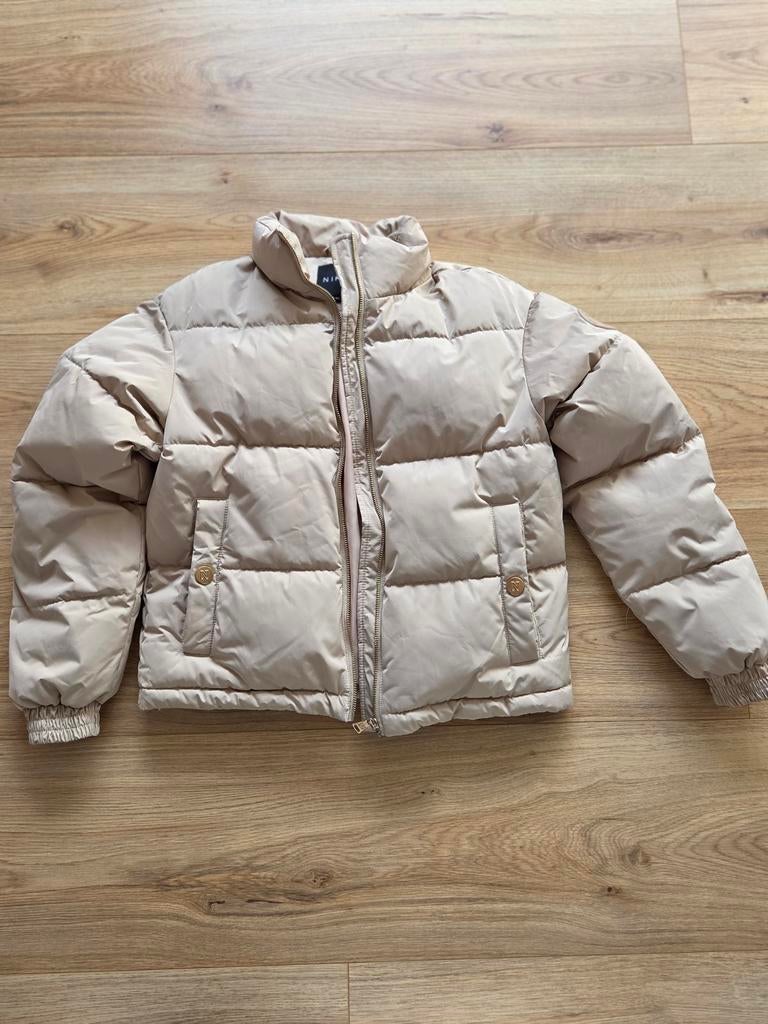 Jas Nikkie, maat 32, Kleding | Dames, Jassen | Winter, Beige, Ophalen of Verzenden, Zo goed als nieuw, Nikkie