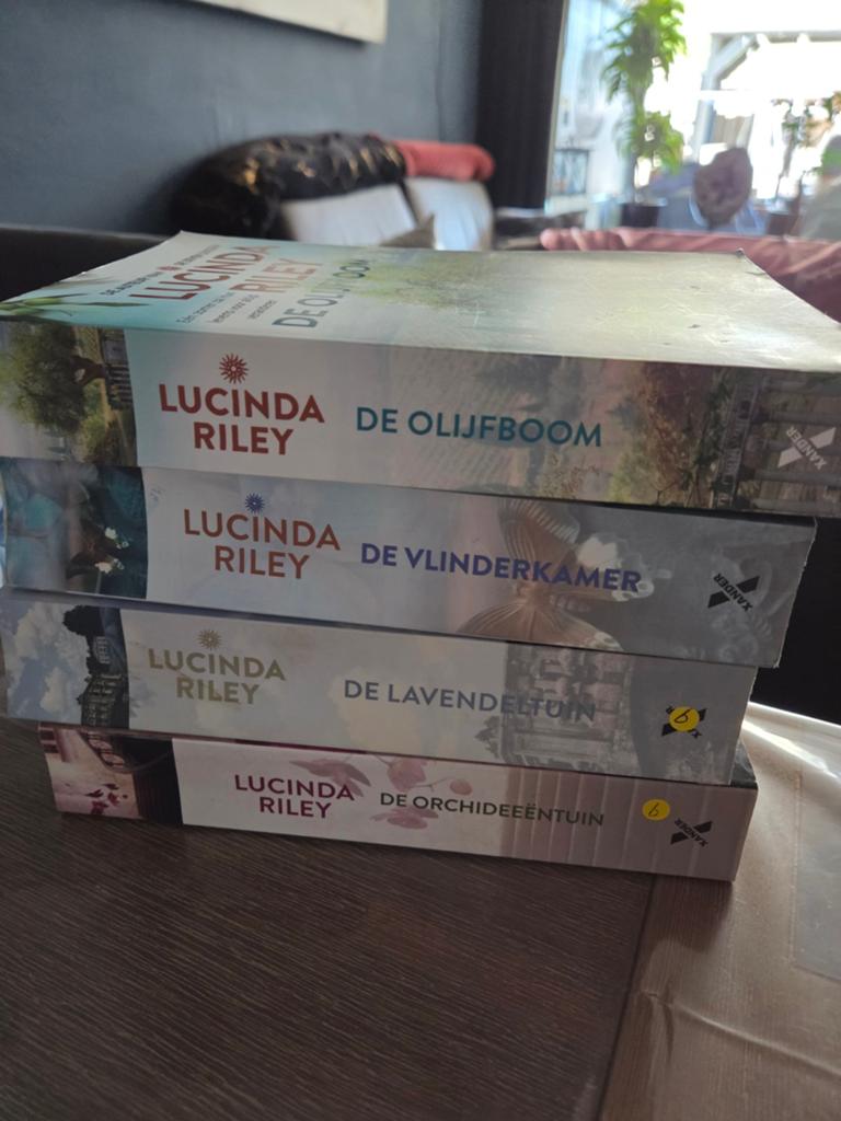 Lucinda Riley 4 Boeken, Ophalen of Verzenden, Gelezen, Lucinda Riley