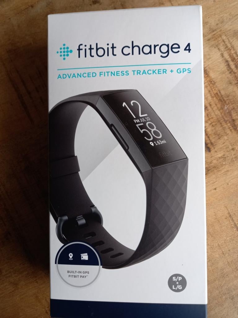 Fitbit Charge 4 accessoires: bandjes, opladers, hoesjes, Gebruikt, Zwart, Ophalen of Verzenden, Fitbit