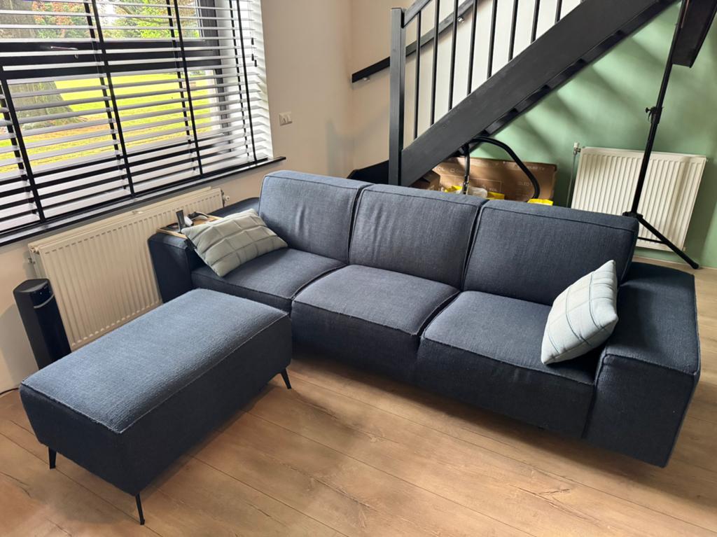 Moderne 3-zitsbank met losse poef, Huis en Inrichting, Ophalen, 250 tot 300 cm, Gebruikt, Driepersoons