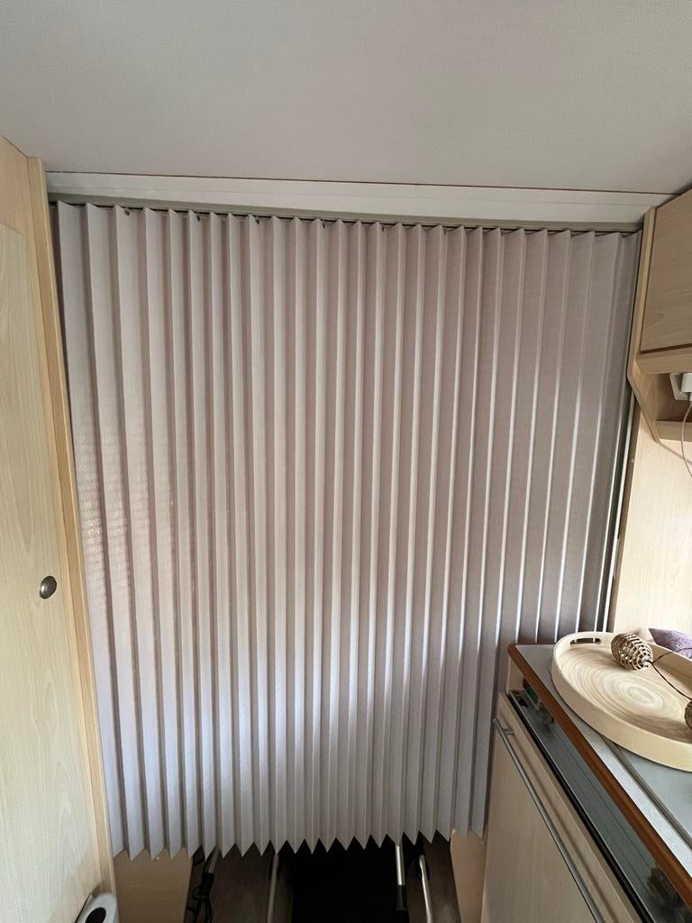 Plisségordijn voor camper of caravan, Ophalen, Zo goed als nieuw