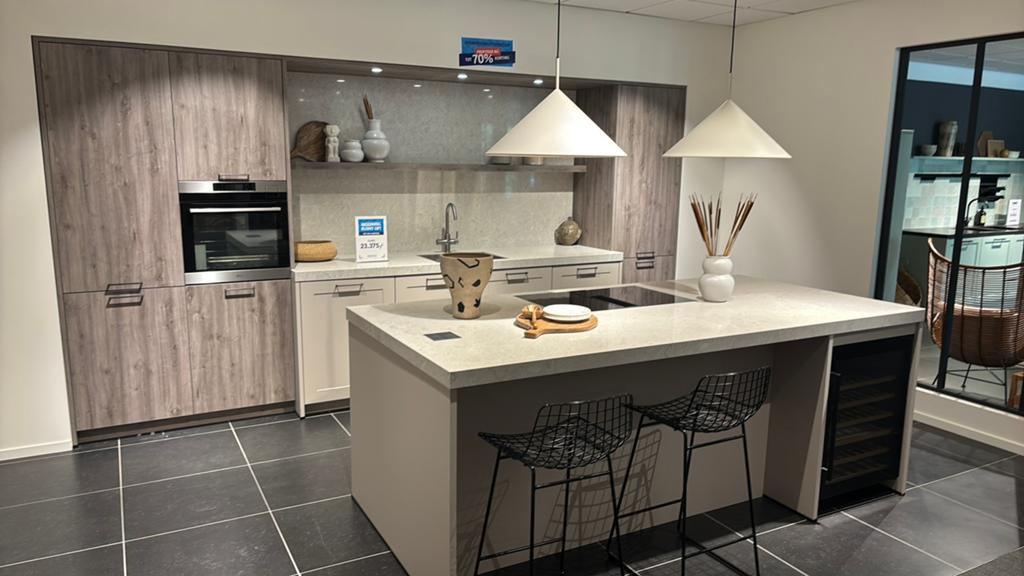 Luxe Keuken met Kookeiland, Caesarstone & AEG Apparatuur, Ophalen, Overige typen, Nieuw, Met kookeiland