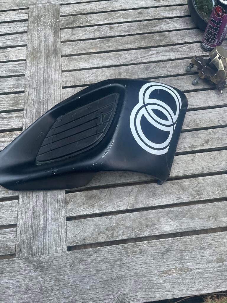 Radiateur kappen Gilera Runner - gespoten, lichte schade, Ophalen, Gebruikt, Kap