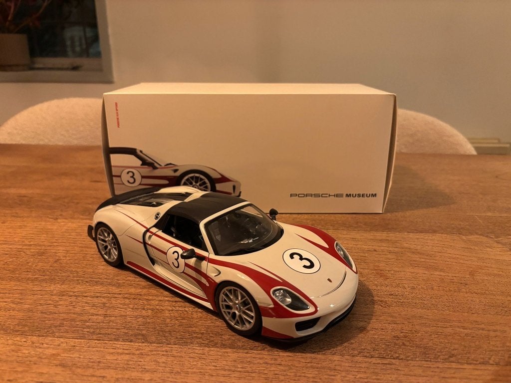 1:18 Porsche 918 Spyder - Salzburg Package (Porsche Museum), Hobby en Vrije tijd, Modelauto's | 1:18, Ophalen, Nieuw, Auto, Welly