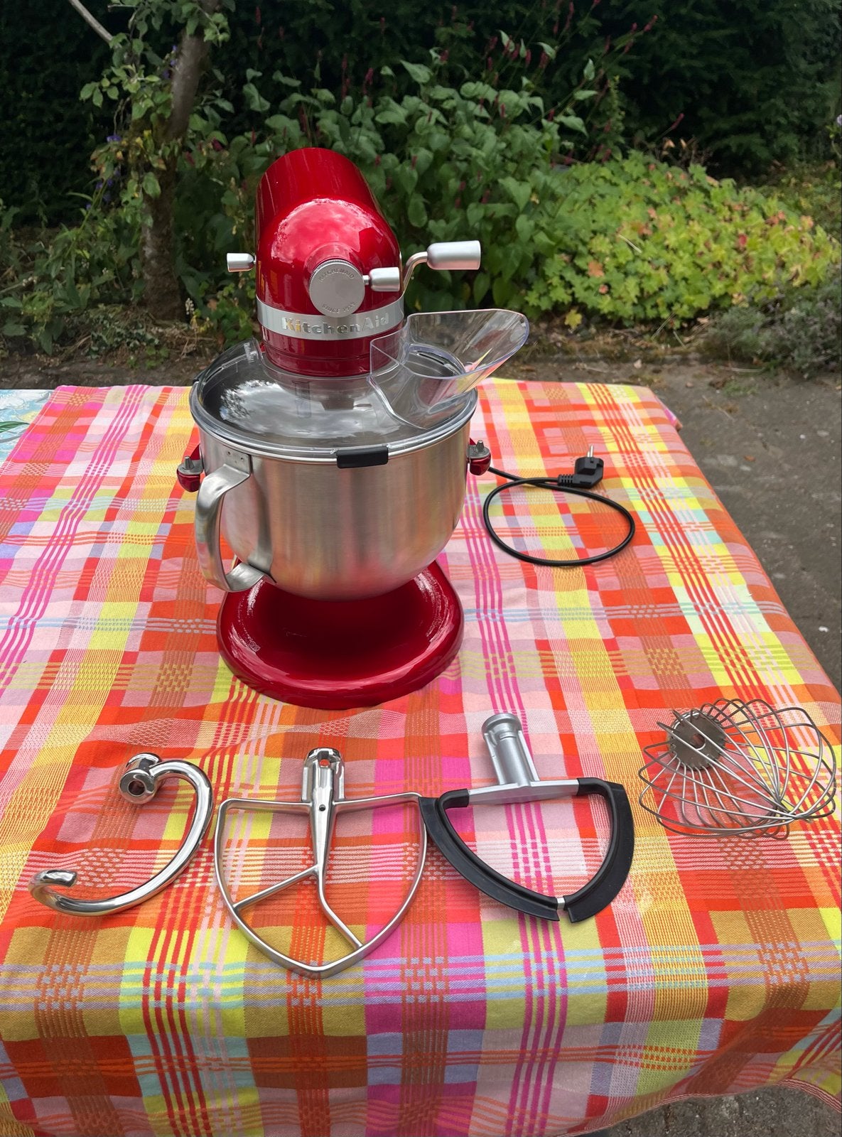 KitchenAid Artisan Keukenrobot 5KSM70 Rood - Zo goed als nie, Witgoed en Apparatuur, Keukenmixers, 4 liter of meer, 3 snelheden of meer