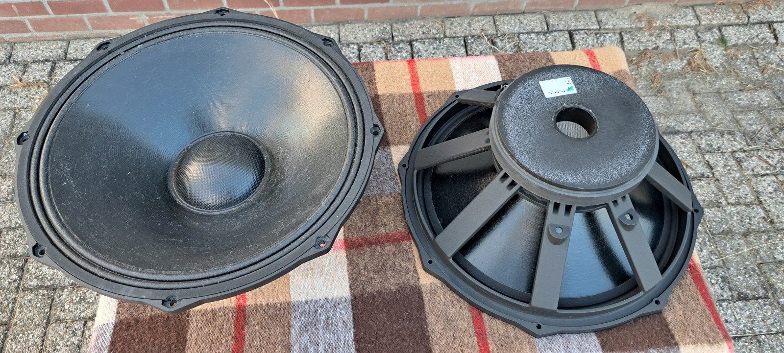 PHL 7090 / B464-8 18" professionele speakers. Prijs per stuk, Ophalen, Zo goed als nieuw, 150 watt of meer, Subwoofer