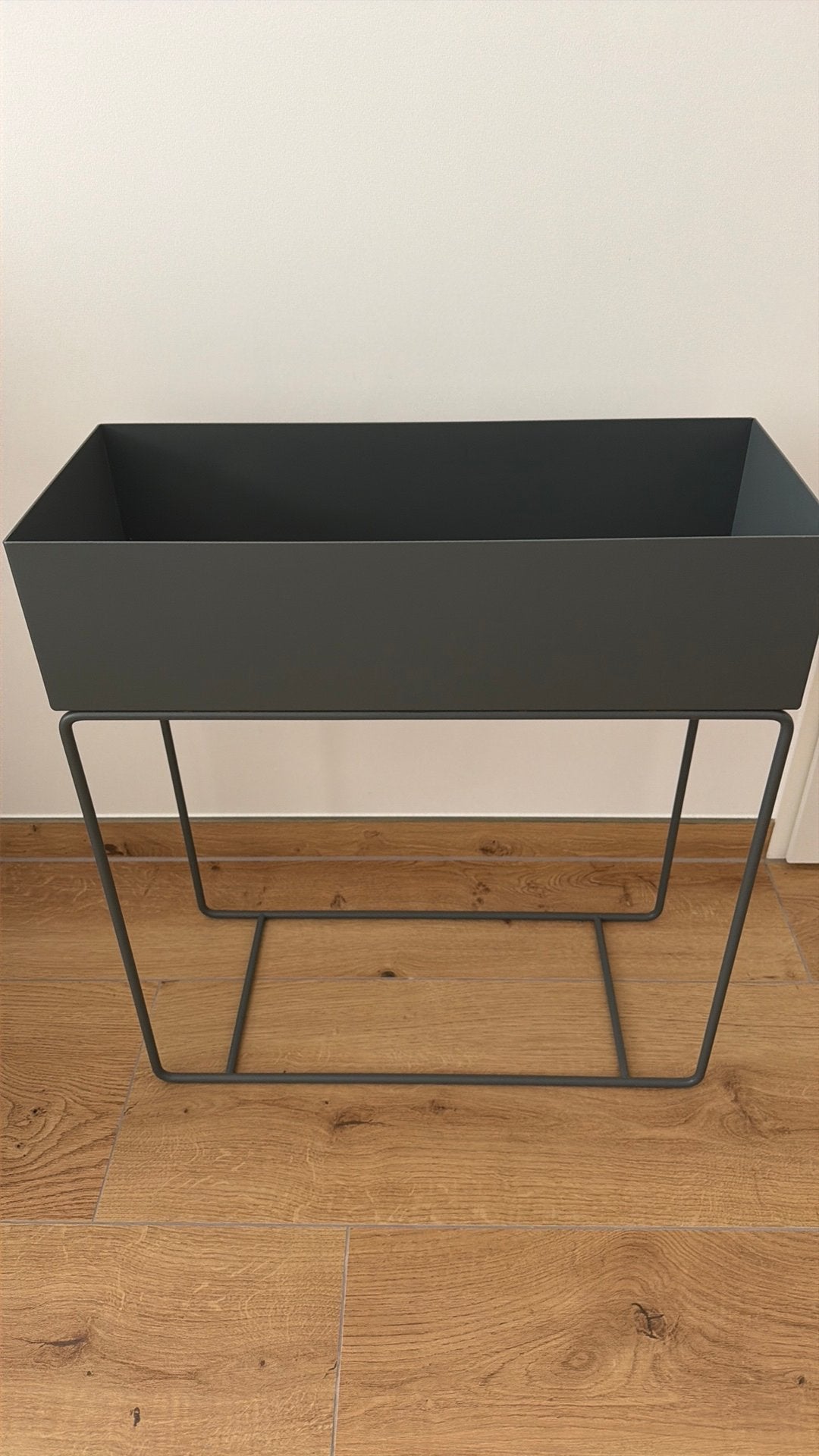 Ferm Living - Plant Box - plantenbak, Tuin en Terras, Ophalen, Zo goed als nieuw, Rond, Kunststof