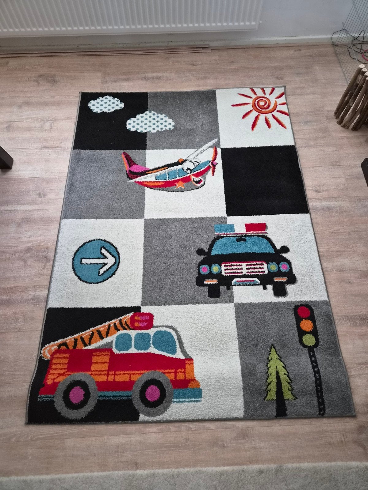 vloerkleed voor kinderkamer met voertuigen, Ophalen, Zo goed als nieuw, Rechthoekig, Zwart