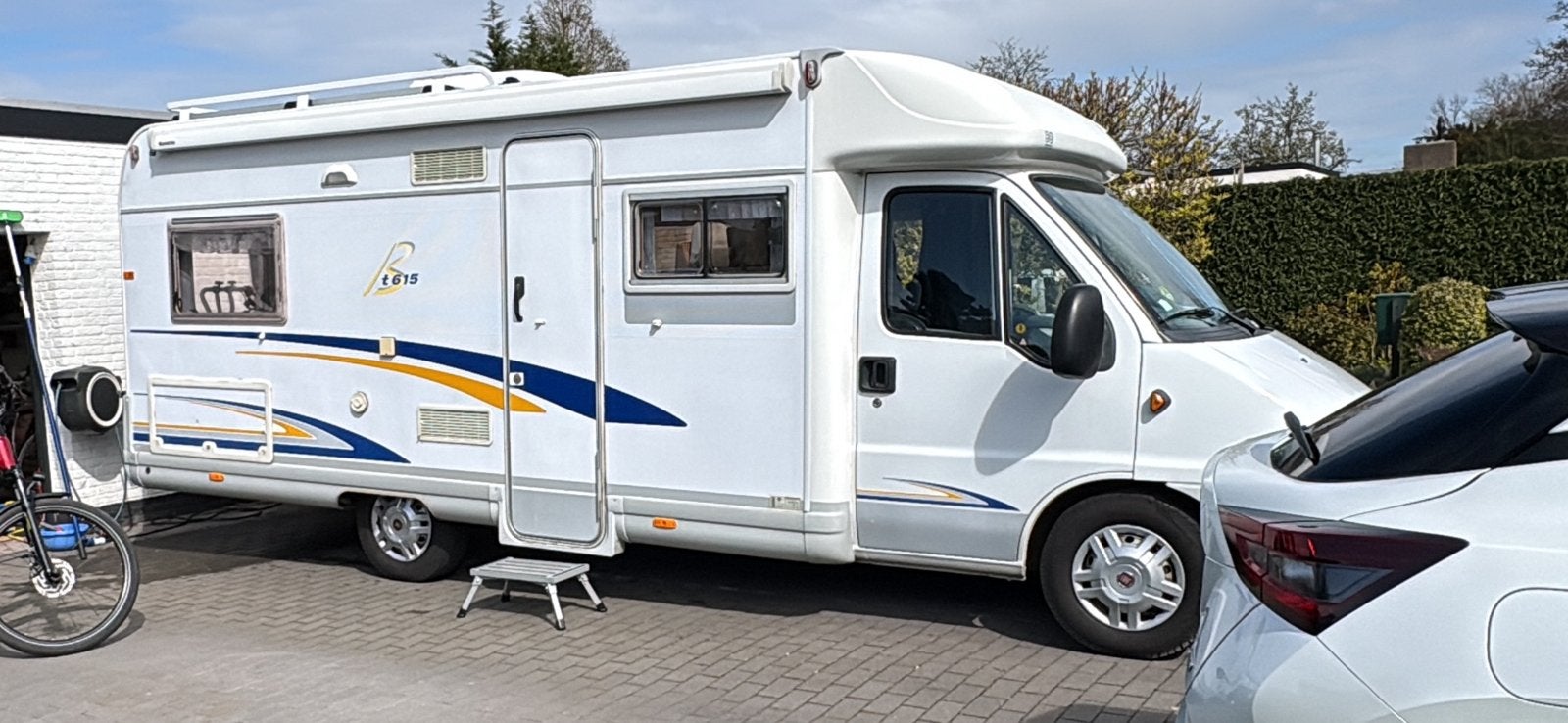 Fiat Ducato Burstner T615 2.8 automaat 2004, Caravans en Kamperen, Campers, Automaat, Fiat, Fietsendrager, 6 tot 7 meter