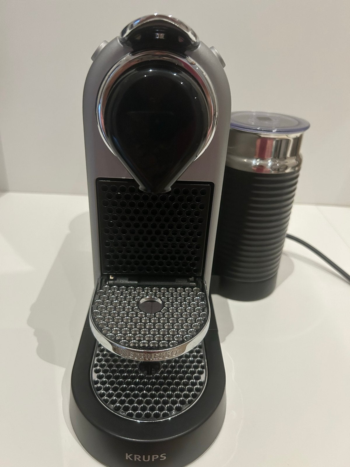 Nespresso Krups CitiZ & milk met melkopschuimer, Gebruikt, Koffiemachine, Ophalen of Verzenden, 1 kopje