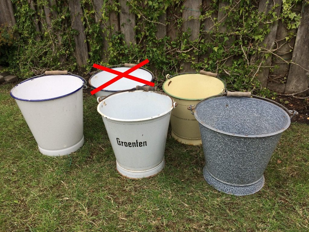 Emaille emmers, Ophalen