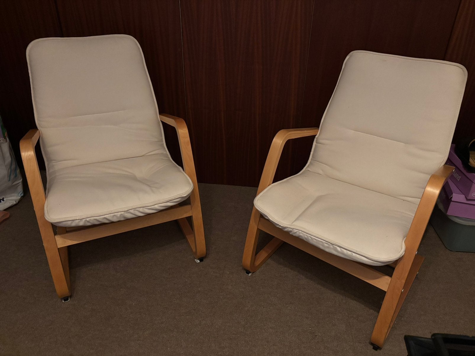 2 Ikea stoelen Oland houtkleur met beige, Ophalen, Zo goed als nieuw, Overige kleuren, Twee