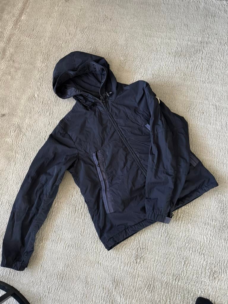 Moncler zomerjas, Ophalen of Verzenden, Zo goed als nieuw, Maat 46 (S) of kleiner, Zwart