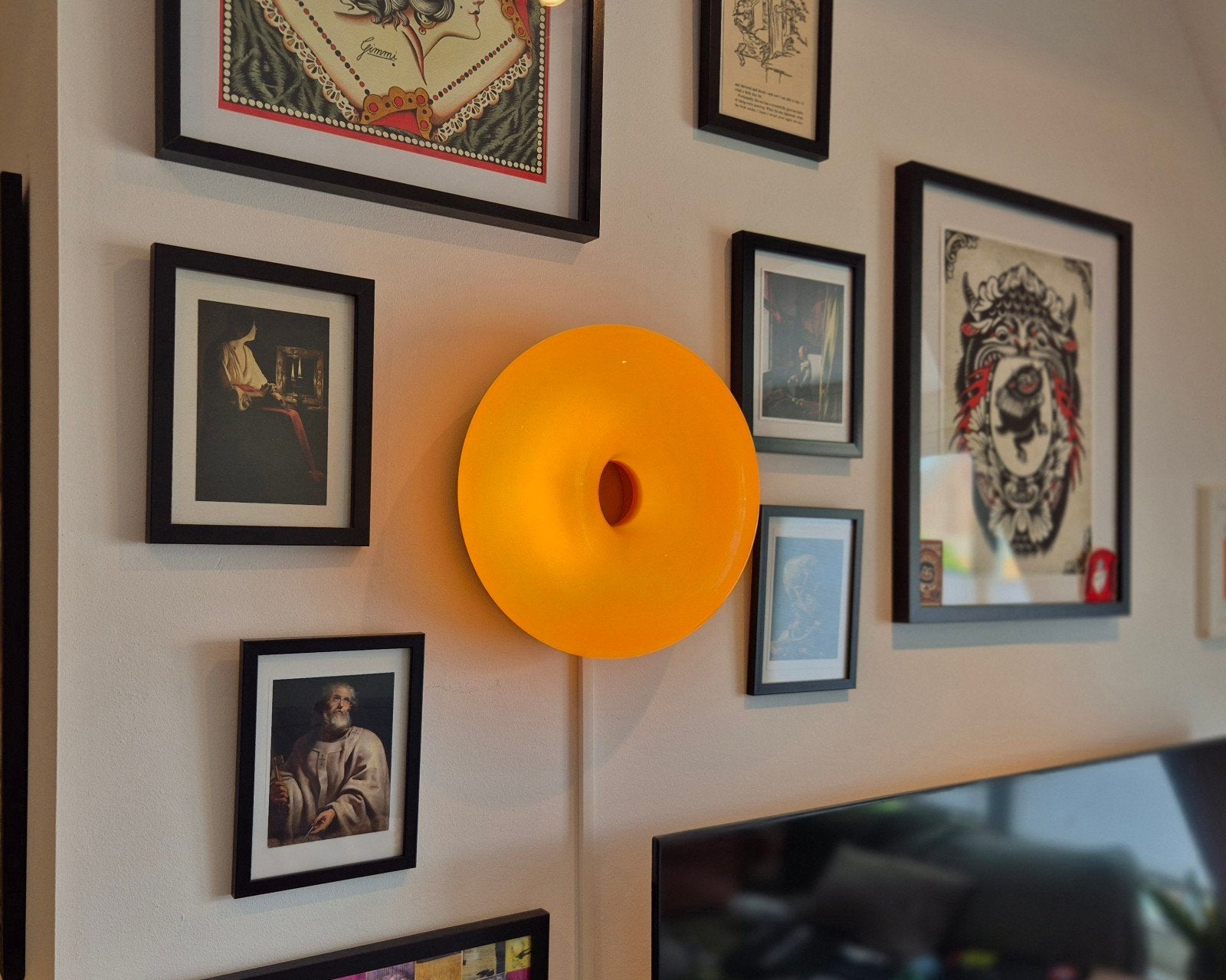 IKEA VARMBLIXT LED wandlamp/tafellamp, oranje, donut, Huis en Inrichting, Ophalen of Verzenden, Zo goed als nieuw, Modern, Scandinavisch, Design