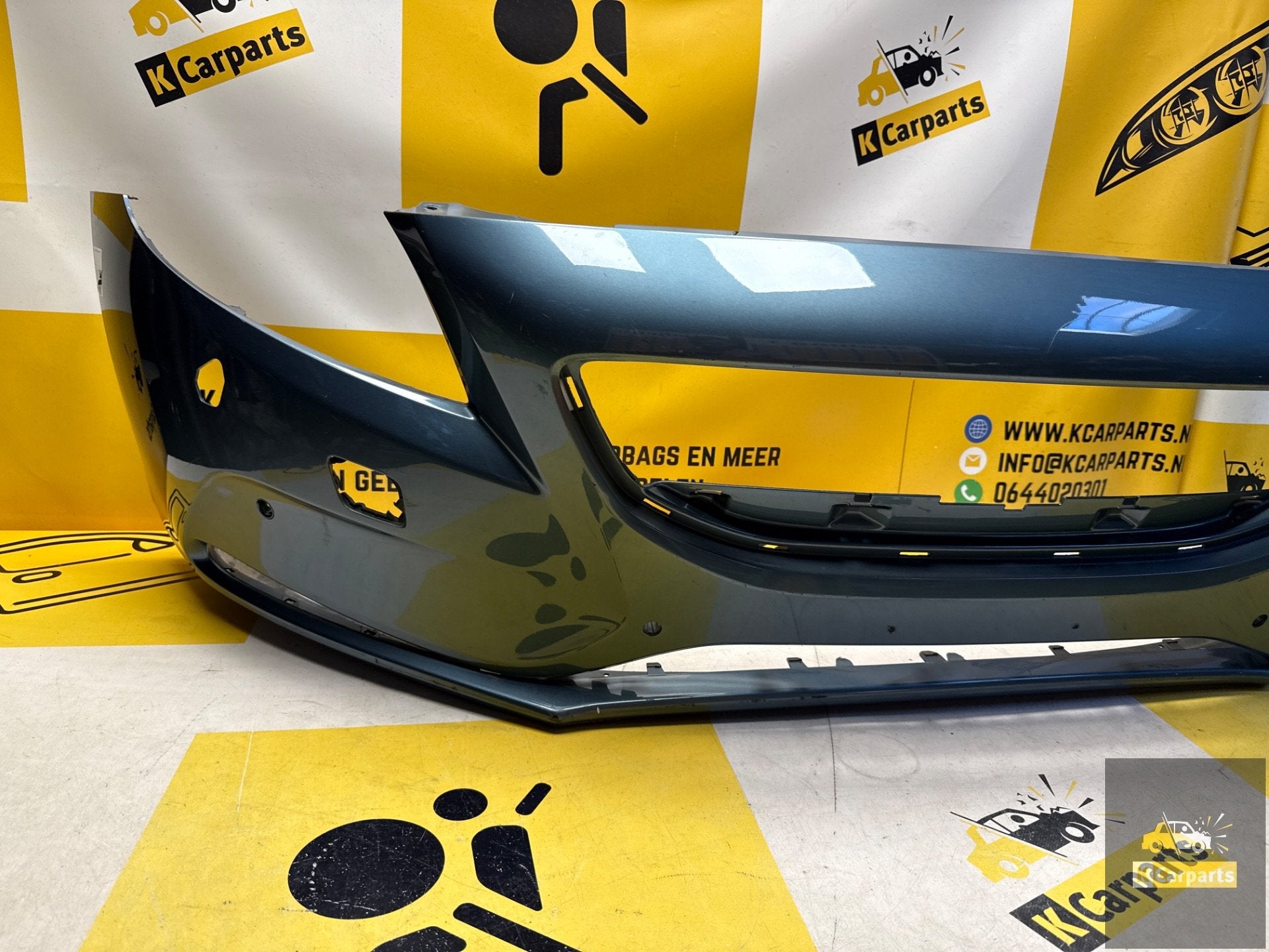 Volvo v40 Voorbumper KLS Normaal bumper, Gebruikt, Gunnar Engellaus vag 8
405 31  Gothenburg, SE, Voor, Info@volvocars.com