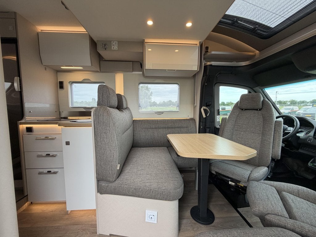 Hymer Tramp S585, 170PK, Lithium, XXL Garage, Zonnepaneel 2x, Automaat, Bedrijf, Hymer, L-zit