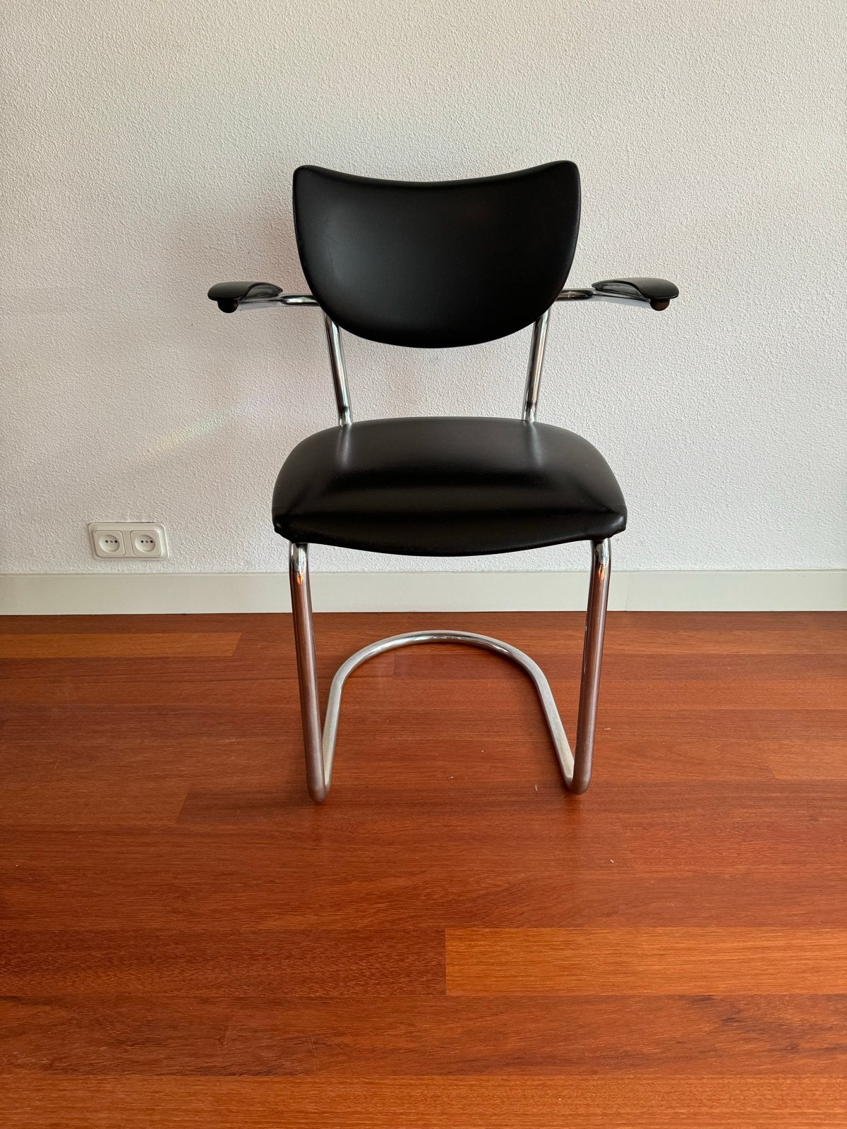 Gispen Buisframe Stoel 3011 van Gebr. De Wit, Ophalen, Zwart, Retro vintage dutch design, Eén