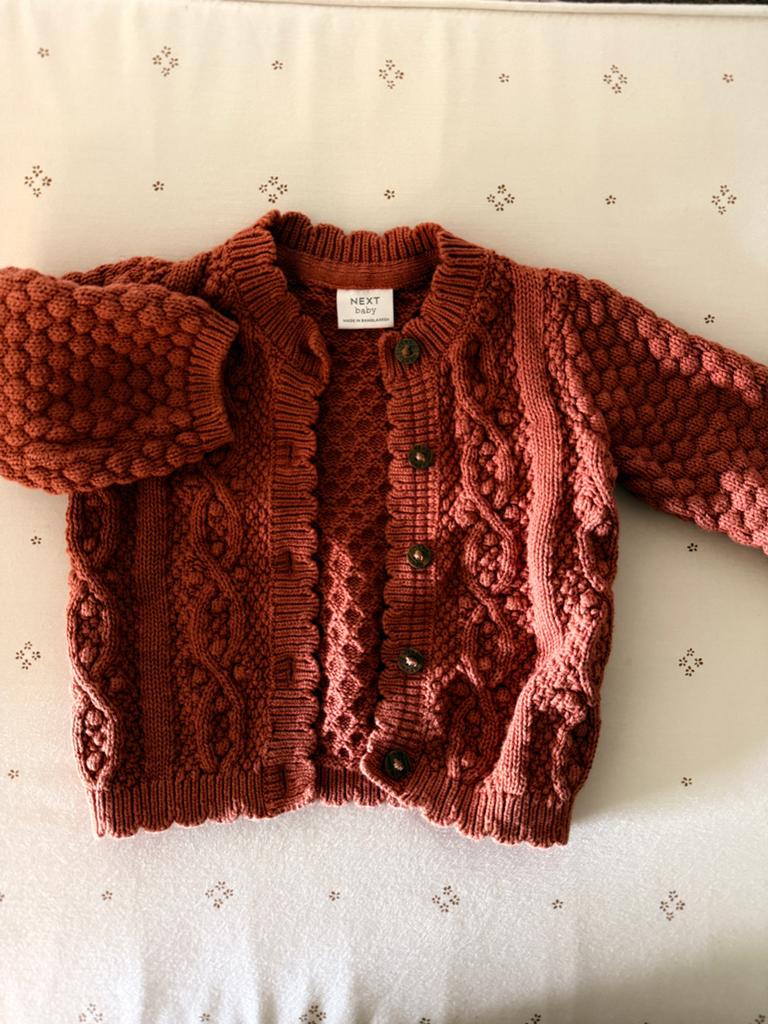Next Baby gebreid vestje, roestbruin, maat 62, Ophalen of Verzenden, Zo goed als nieuw, Jongetje of Meisje