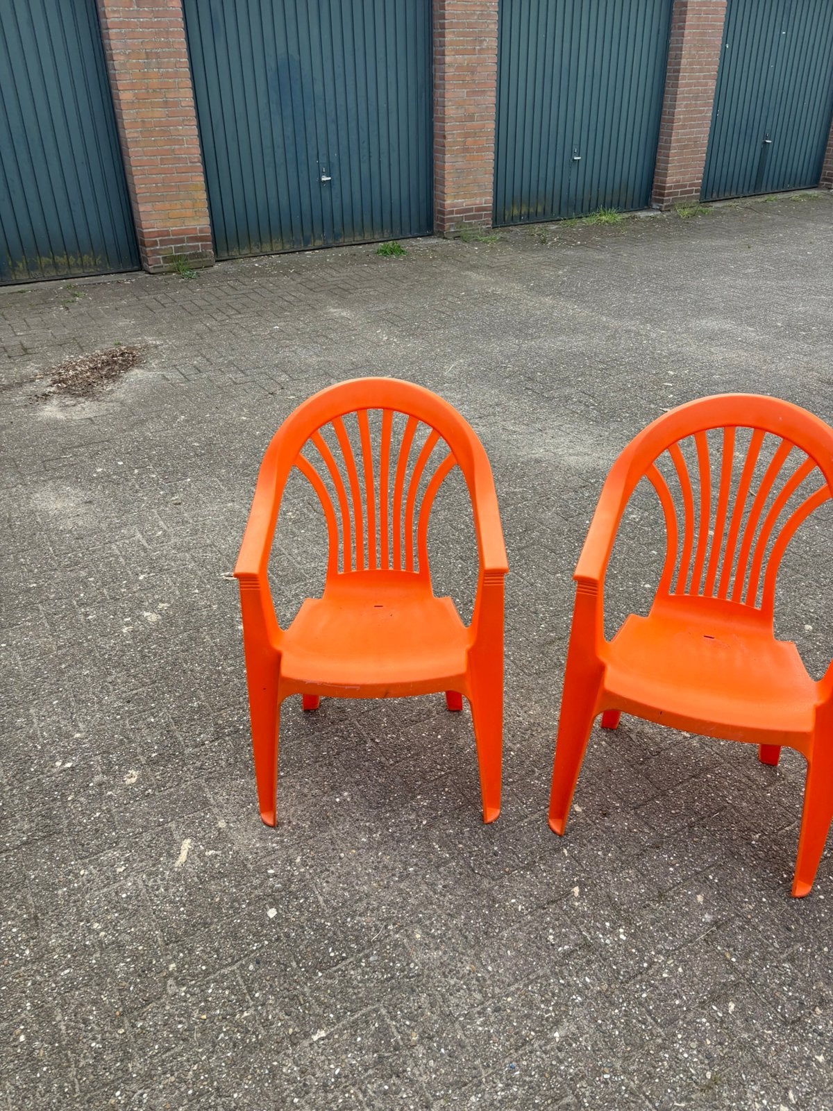 3 Oranje Tuinstoelen - Kunststof voor WK., Kunststof, Gebruikt, Overige kleuren, Drie