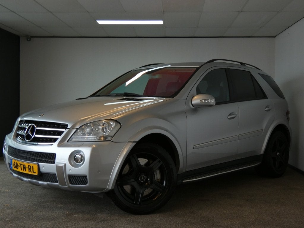 Mercedes-Benz M-Klasse AMG 63 (bj 2006, automaat), Auto's, Gebruikt, 8 cilinders, 2210 kg, Bedrijf