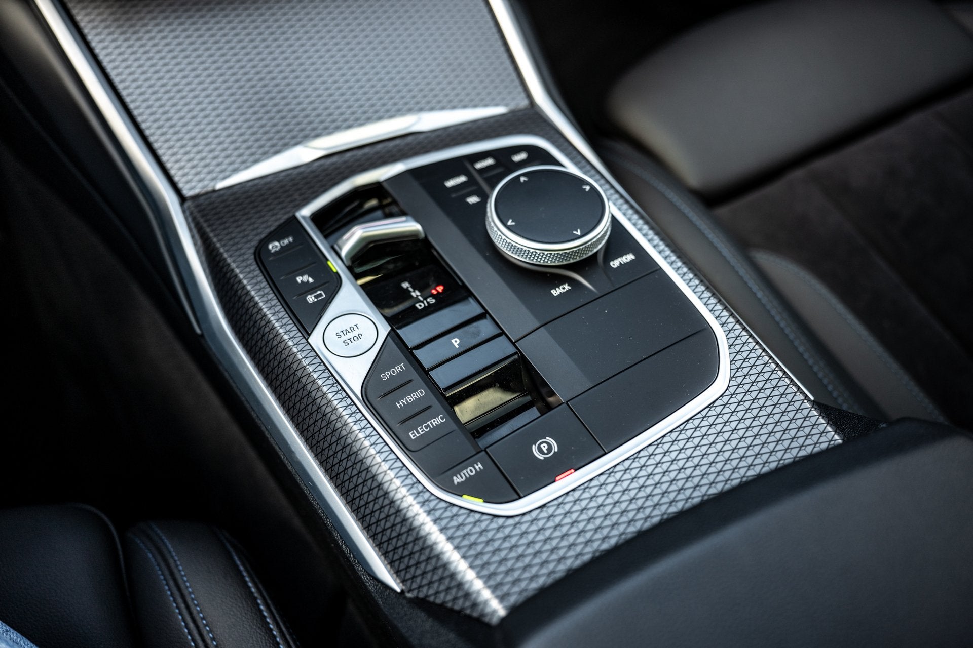 Foto 16 van BMW 3-serie Touring 330e Pano/M-Sport/HUD/Trekhaak