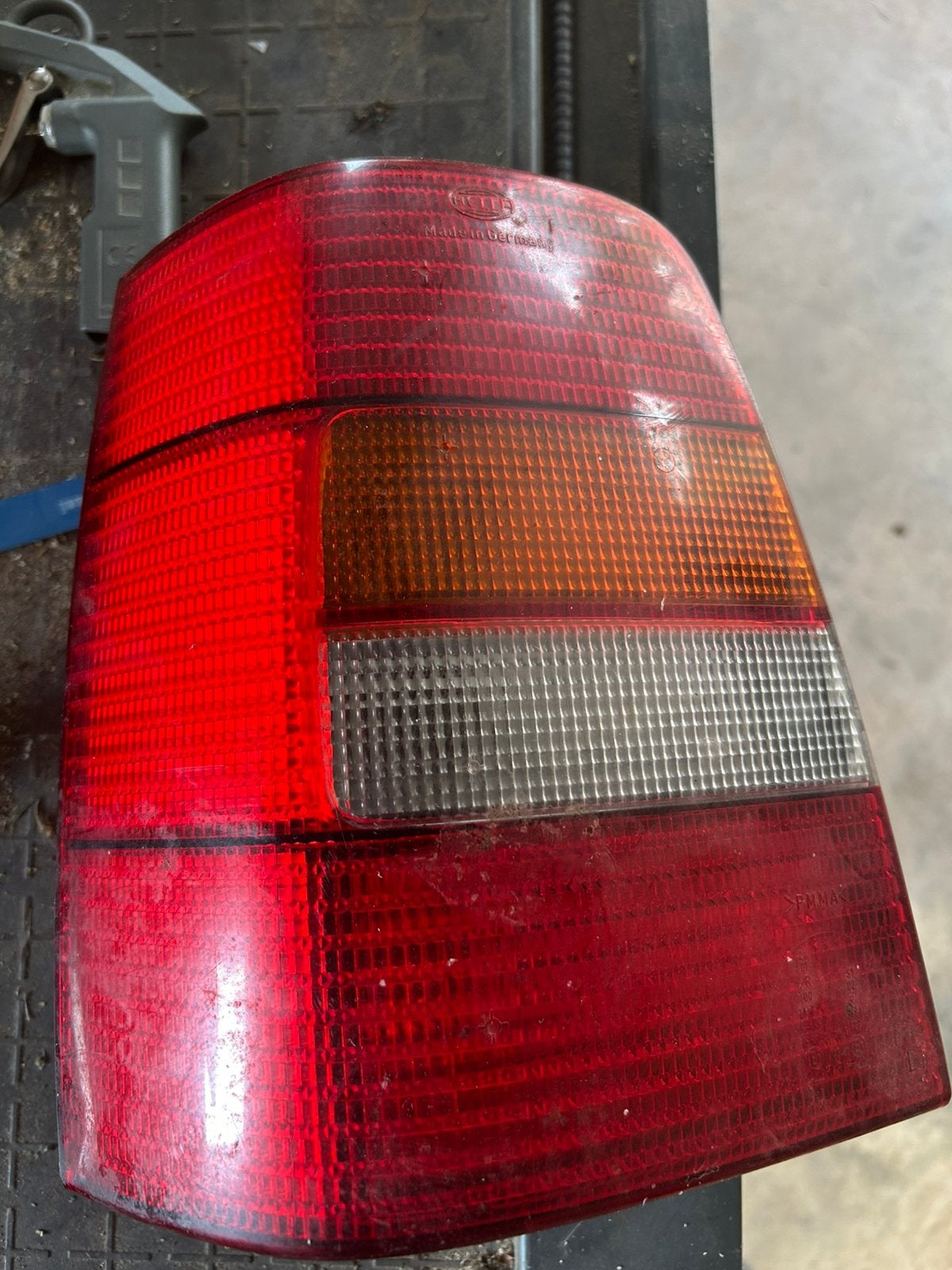 Hella achterlicht golf mk3 10 euro gelijk ophalen, Ophalen