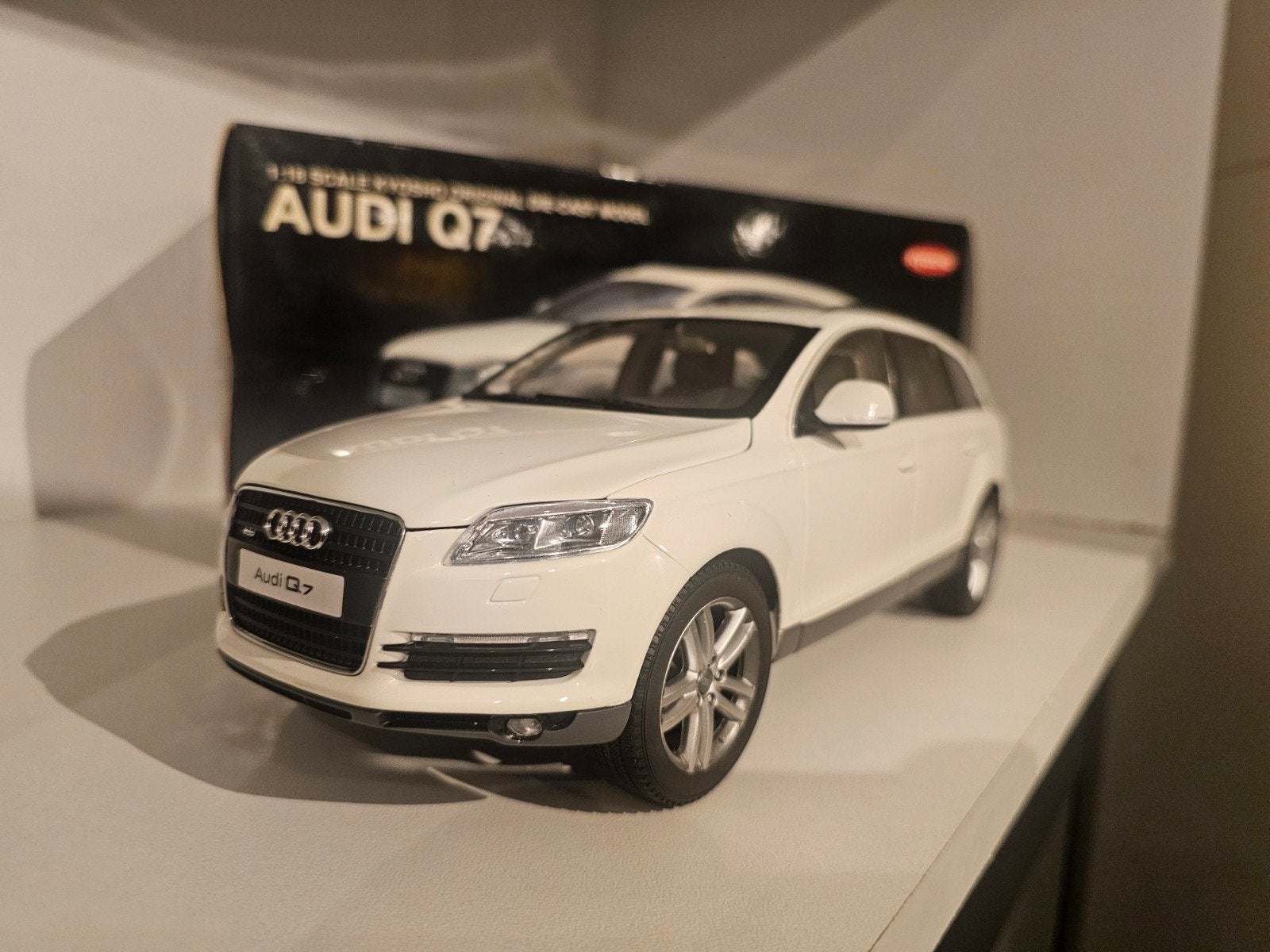 Kyosho Audi Q7 Wit 1:18 Diecast Modelauto, Ophalen of Verzenden, Zo goed als nieuw, Auto, Kyosho