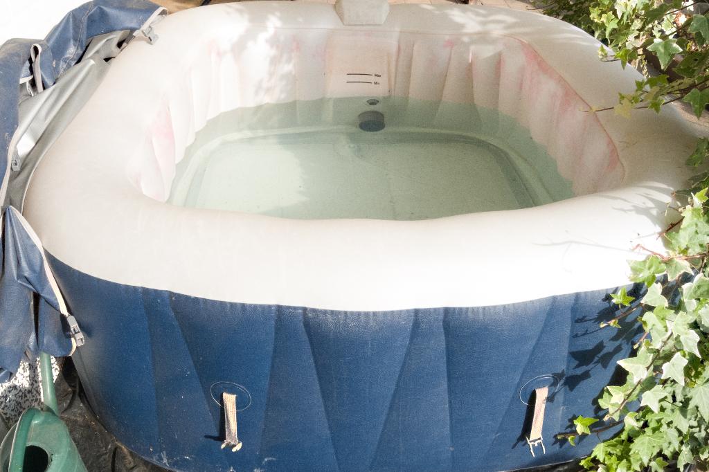 bubbelbad, Ophalen, Gebruikt, Afdekzeil